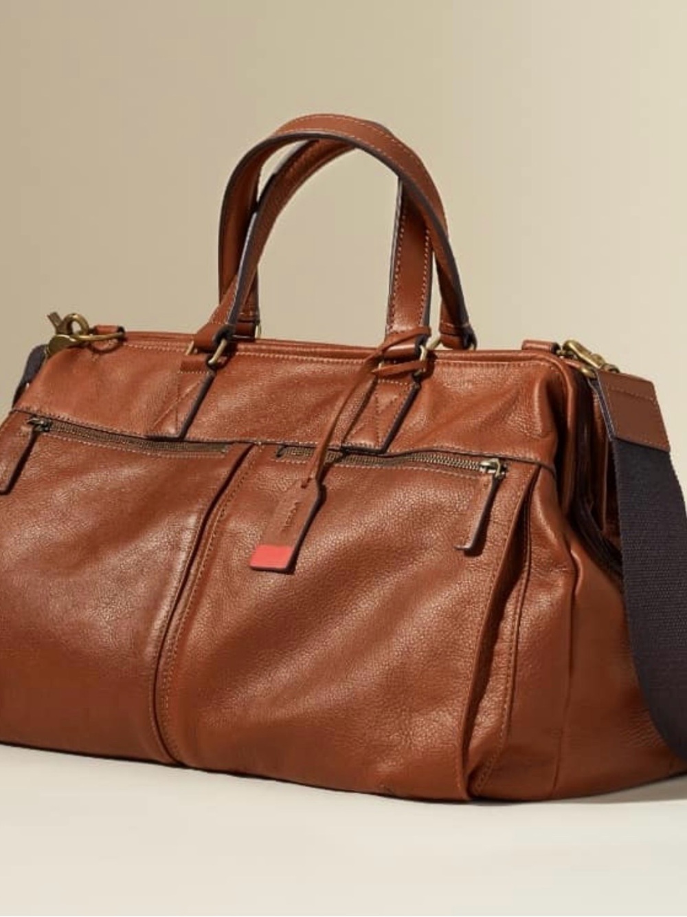 NWOT Men’s Fossil Weekend Defender Duffel Bag 19.5L X 9.63W X 11.5 H Cognac